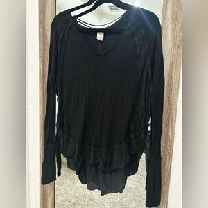 We the Free black waffle tunic, small hole in back neckline can be easily sewn.